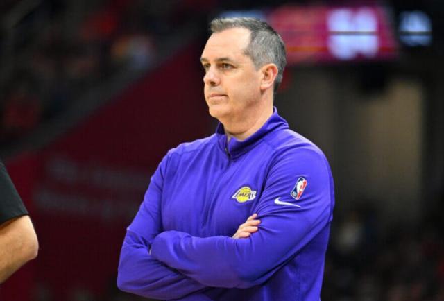 开云体育下载安装-季前赛全败沃格尔已察觉问题 湖人出局他彻底摊牌