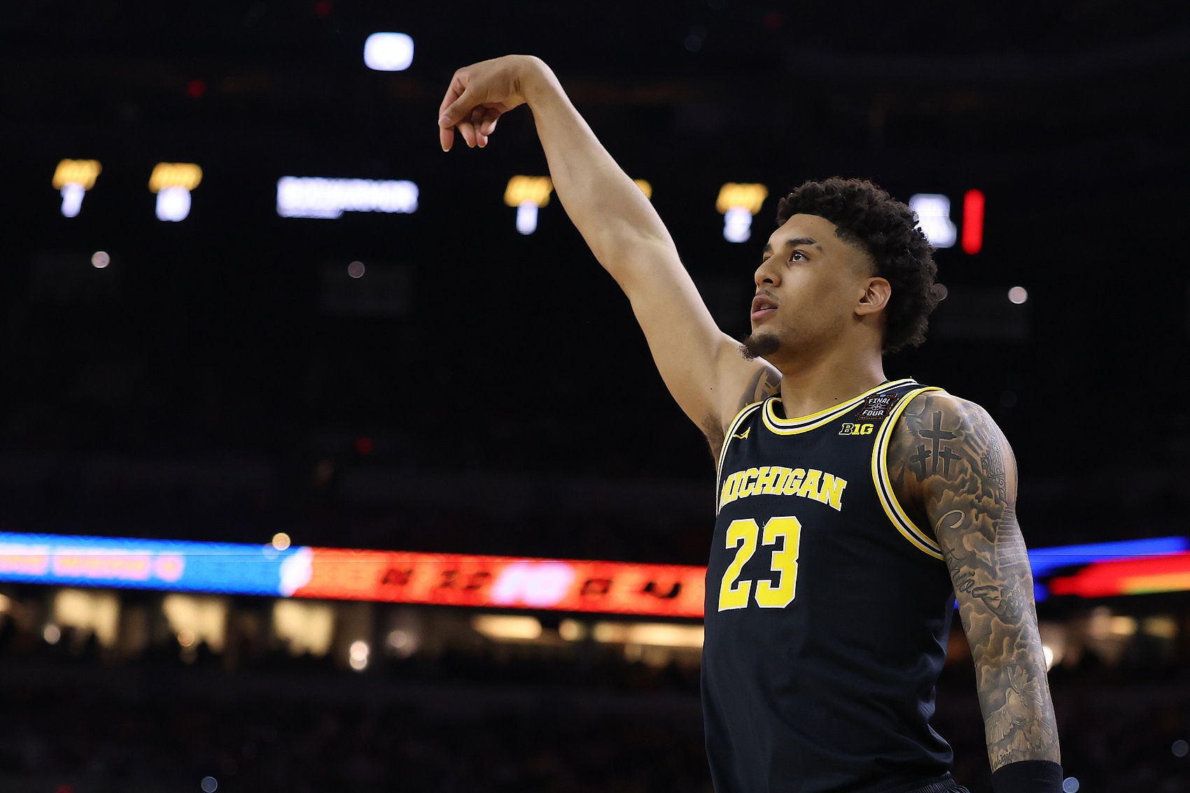 开云体育下载安装-带伤作战助队夺冠！热门秀伦德博格13中4&amp;罚球5中5 拿到13分